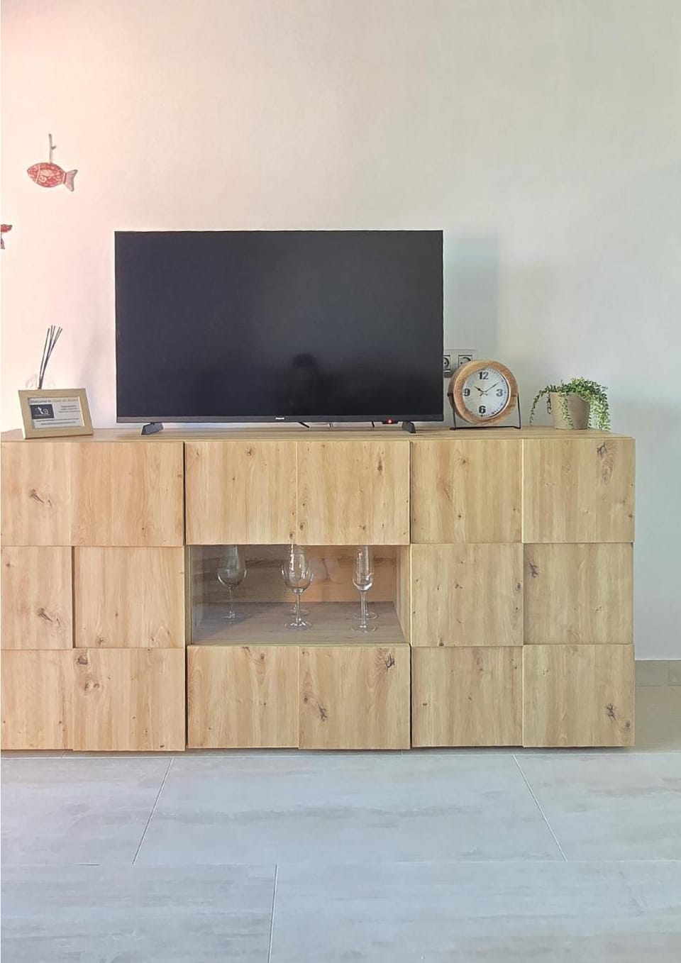 Communal lounge/ TV room, TV and multimedia, Living room