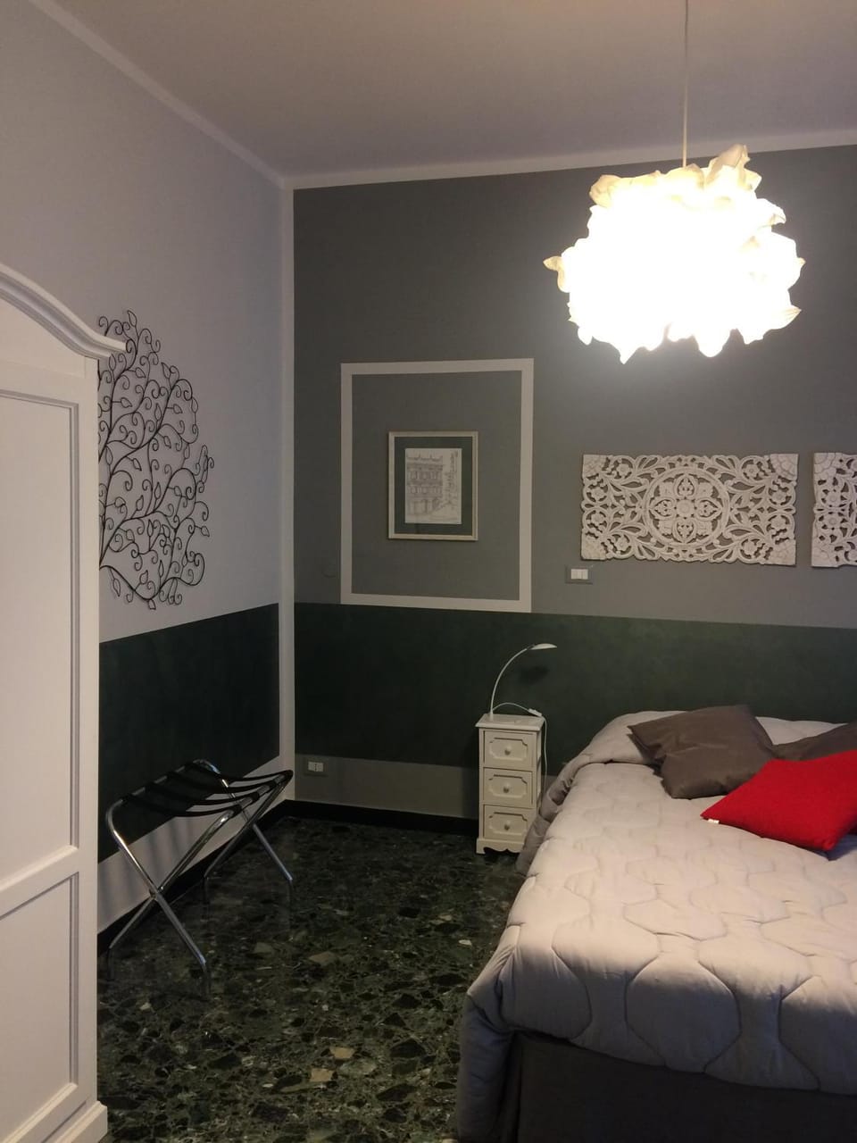 Photo of the whole room