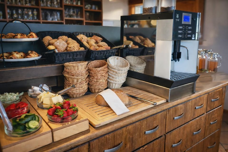 Breakfast, Buffet breakfast