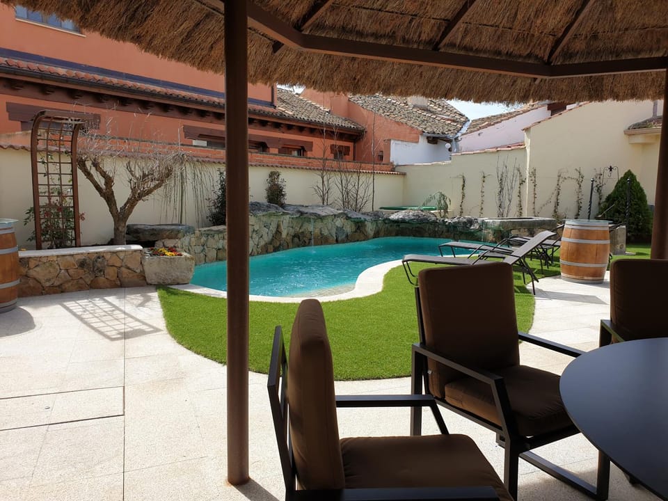 Garden, Pool view, Swimming pool, Swimming pool, sunbed