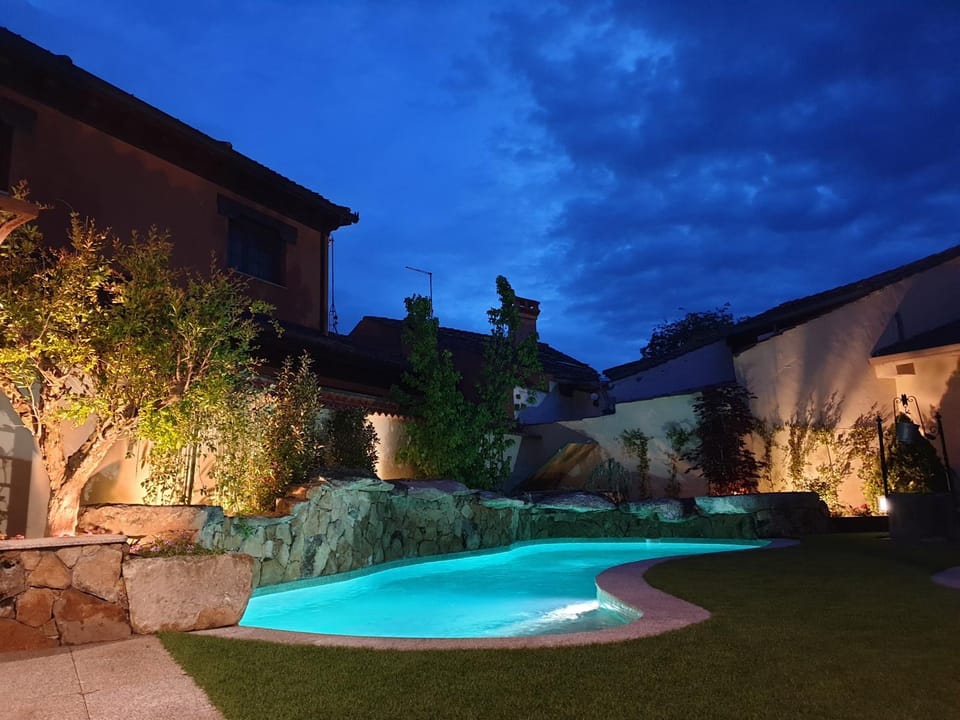 Spring, Summer, Garden, Garden view, Swimming pool, sunbed
