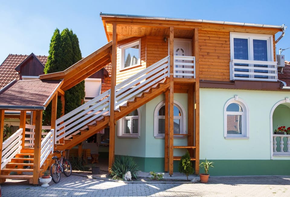 Tünde Szállás Bed and Breakfast in Slovakia