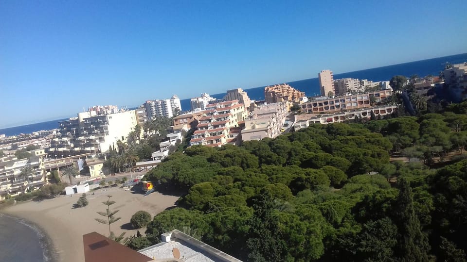 Nearby landmark, Off site, Natural landscape, Bird's eye view, Entertainment