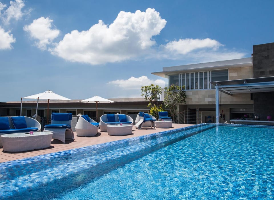 Lounge or bar, Area and facilities, Swimming pool, Alcoholic drinks, Non alcoholic drinks