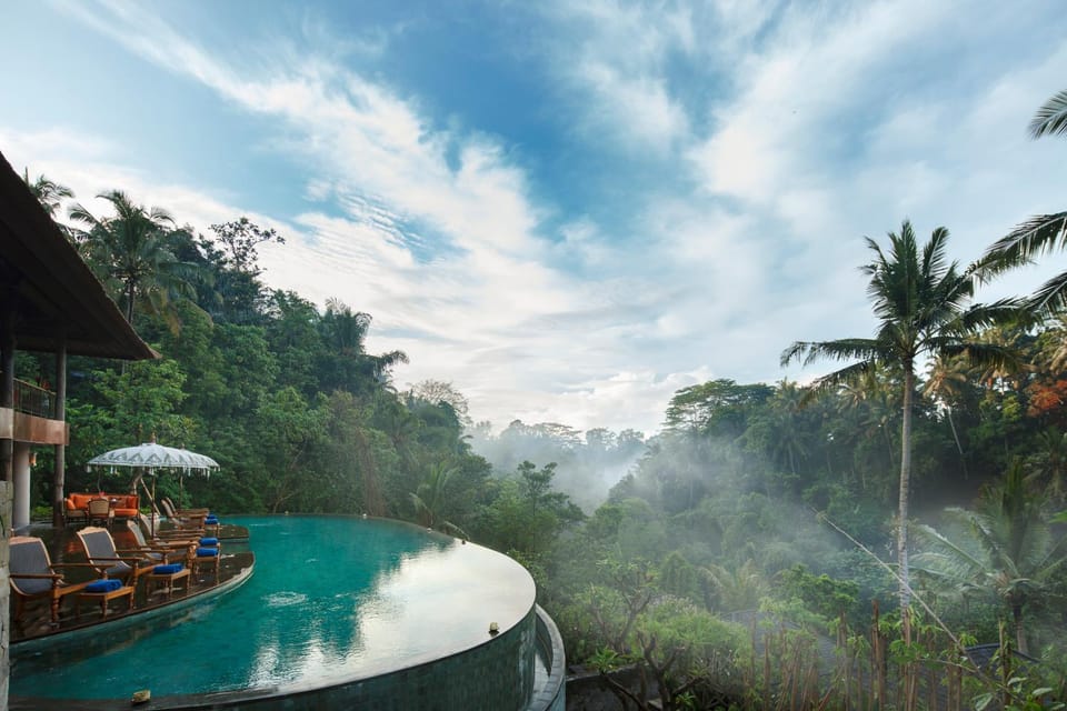 View (from property/room), Swimming pool, Swimming pool