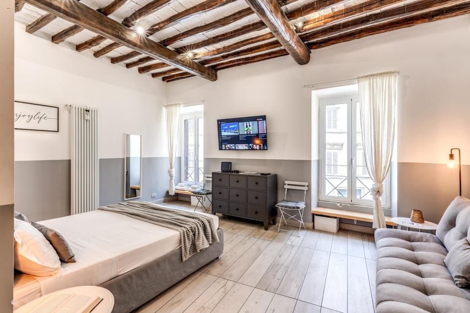 TV and multimedia, Photo of the whole room, Bedroom