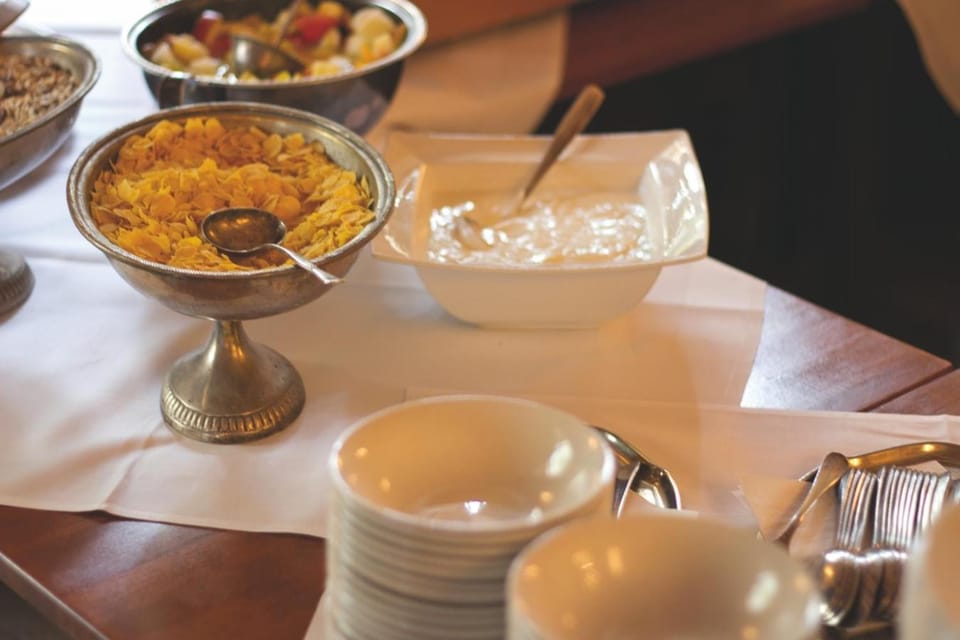 Breakfast, Buffet breakfast