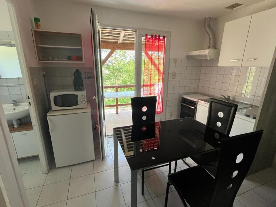 La Colline aux Chalets, Jaccuzi, Sauna House in Occitanie