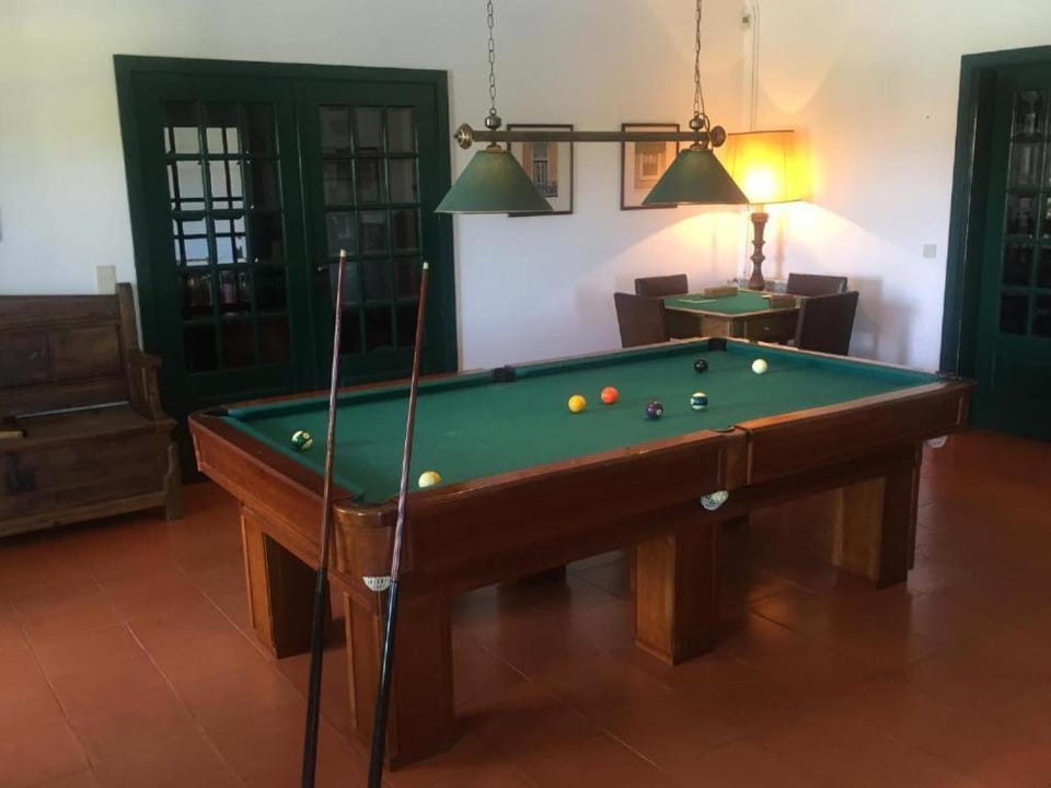 Billiard, Living room
