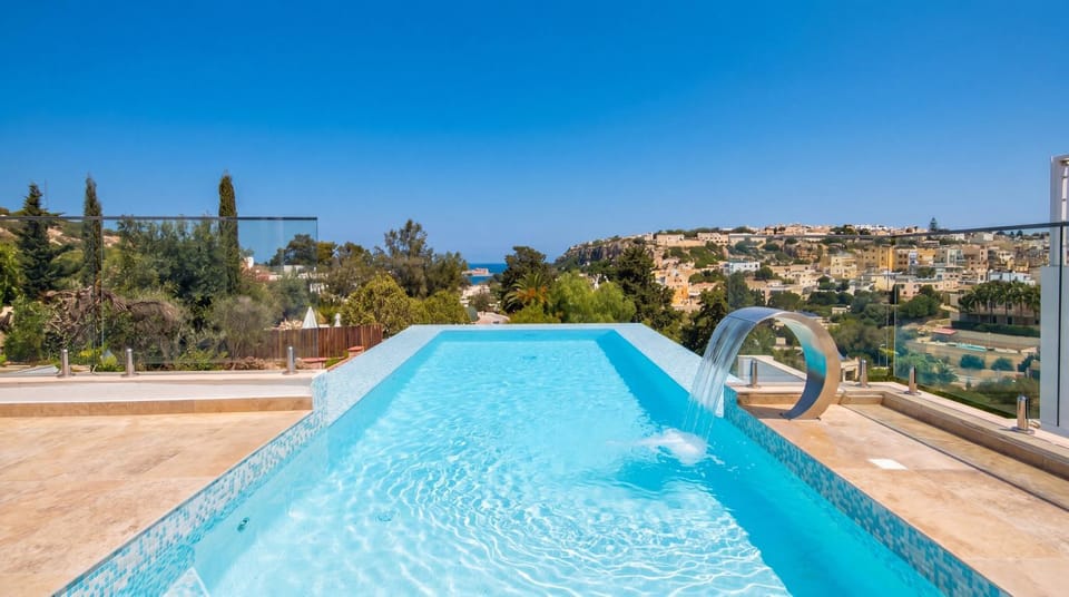 Nearby landmark, Day, Natural landscape, Mountain view, Pool view, Swimming pool
