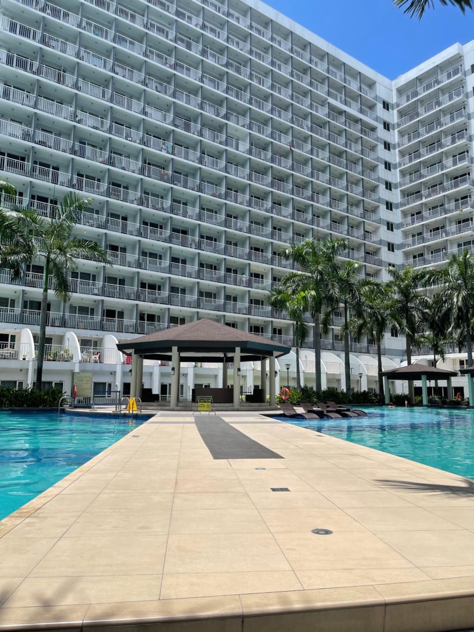 638 by Premiere Haven at Shell Residences Apartment in Pasay