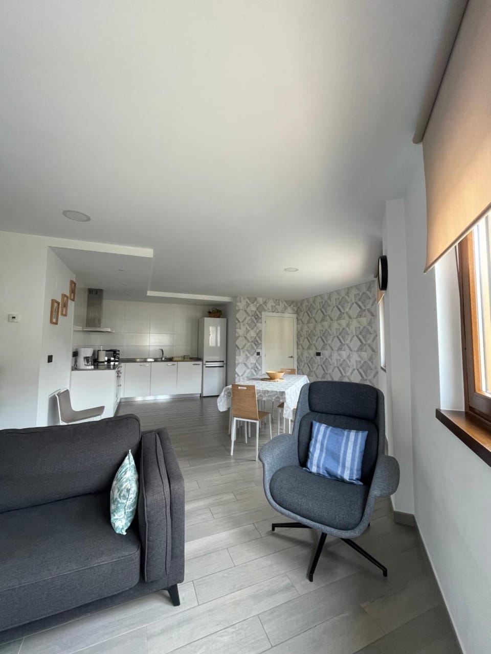 Dining area, kitchen
