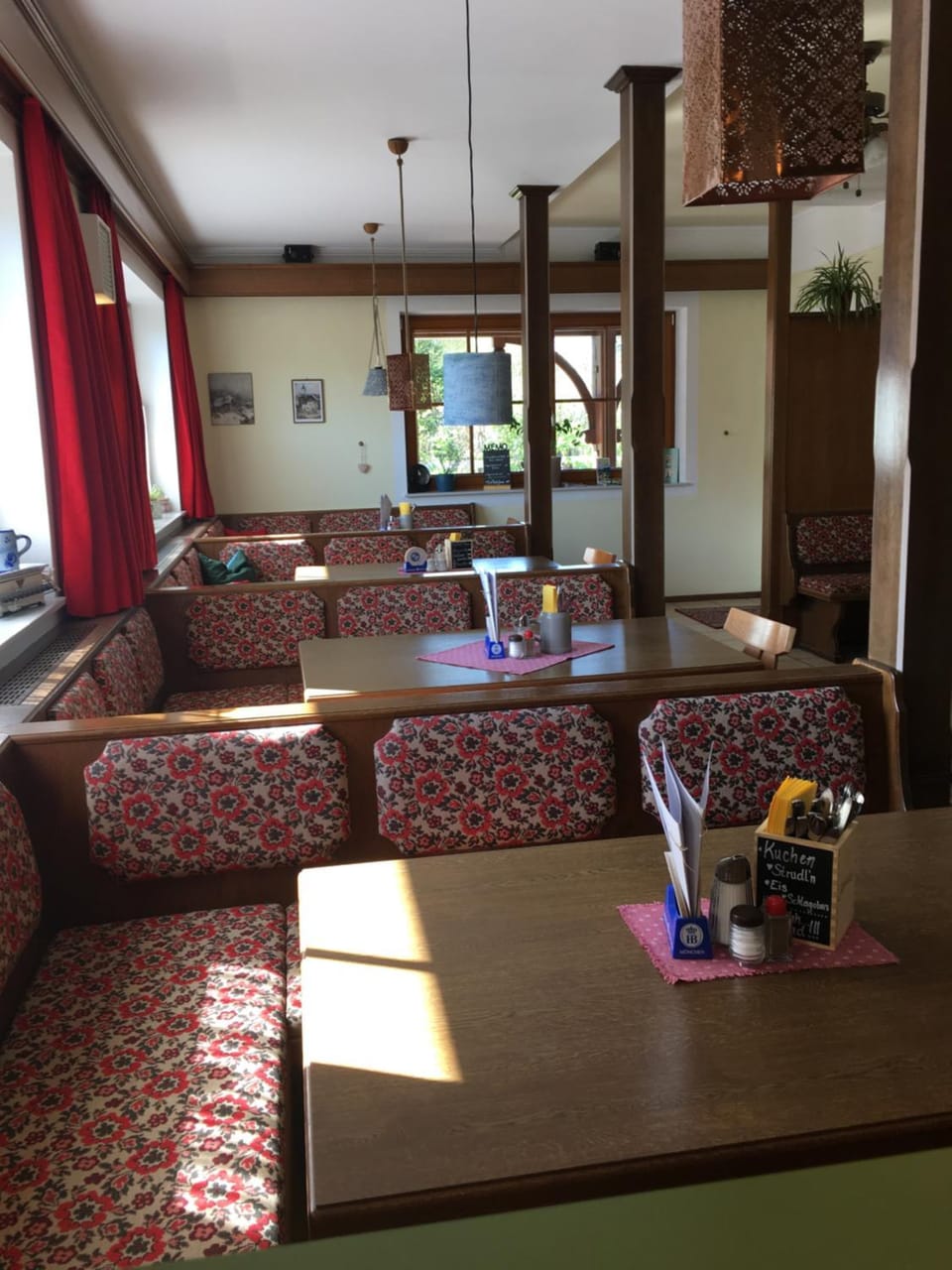 Restaurant/places to eat