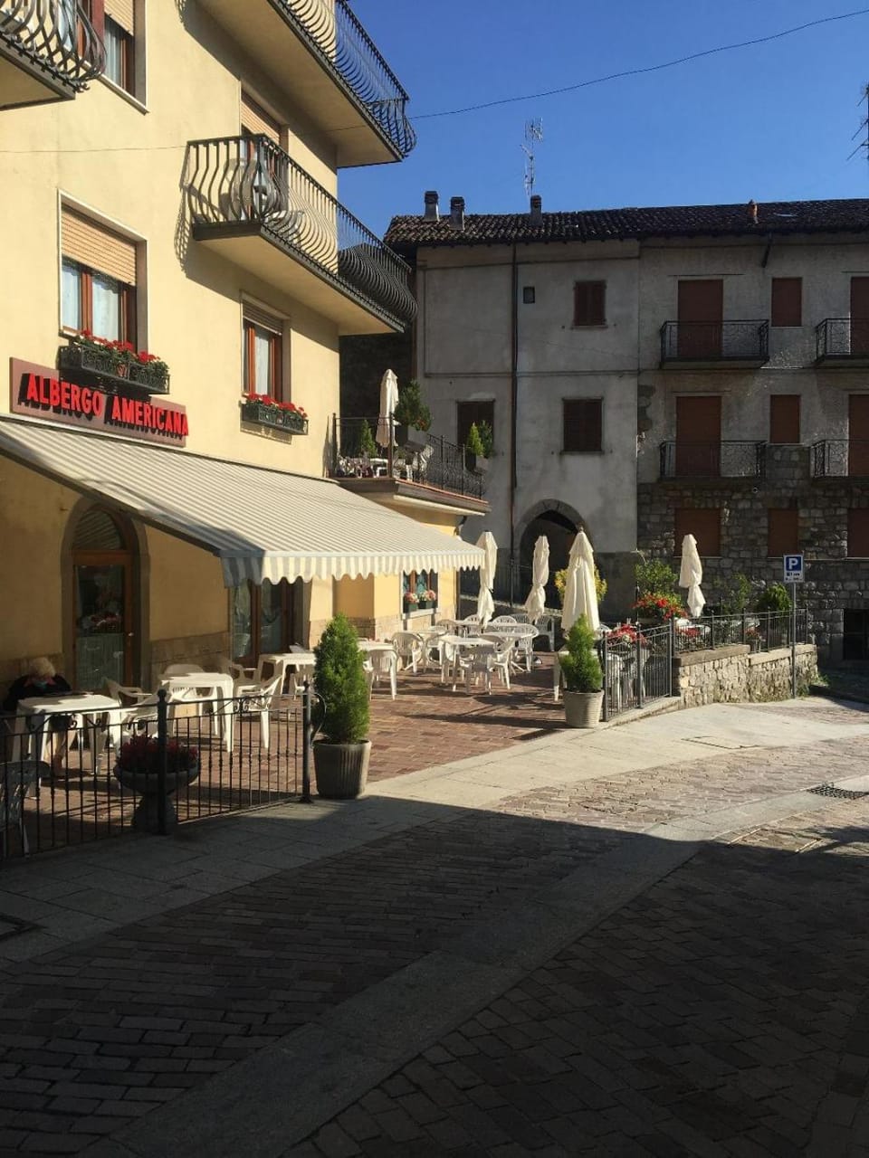 Facade/entrance, Street view