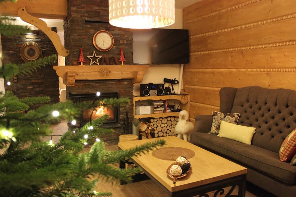 Living room, Photo of the whole room