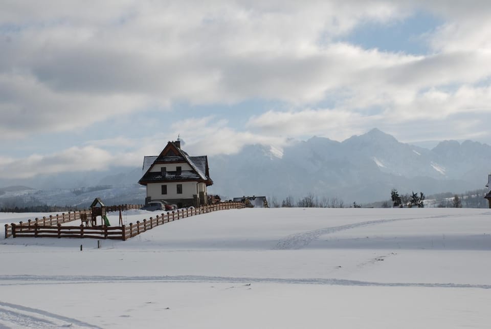 Property building, Winter, Garden, Ski School, Skiing