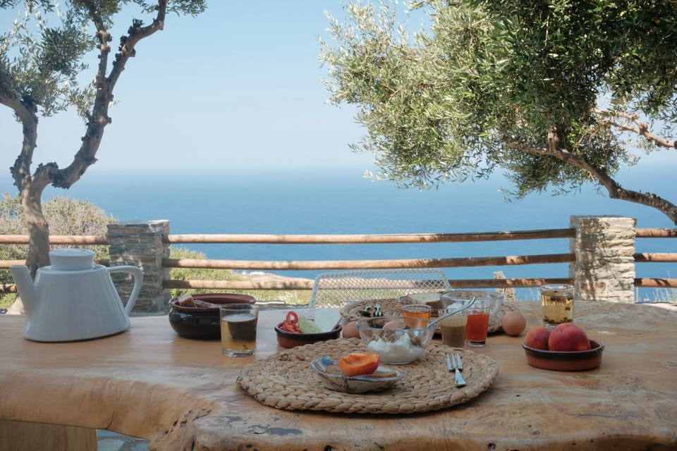 Coffee/tea facilities, View (from property/room), Balcony/Terrace, Dining area, Sea view