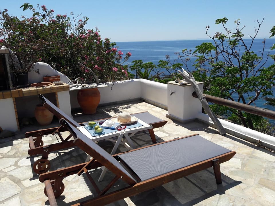 Patio, BBQ facilities, Balcony/Terrace, Balcony/Terrace, Sea view