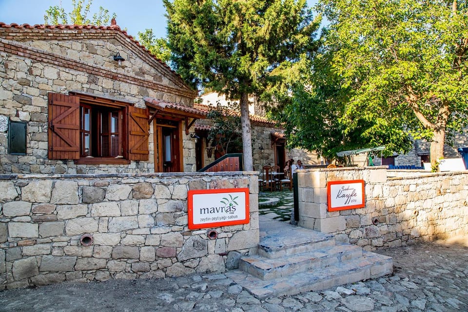 Property building, Restaurant/places to eat