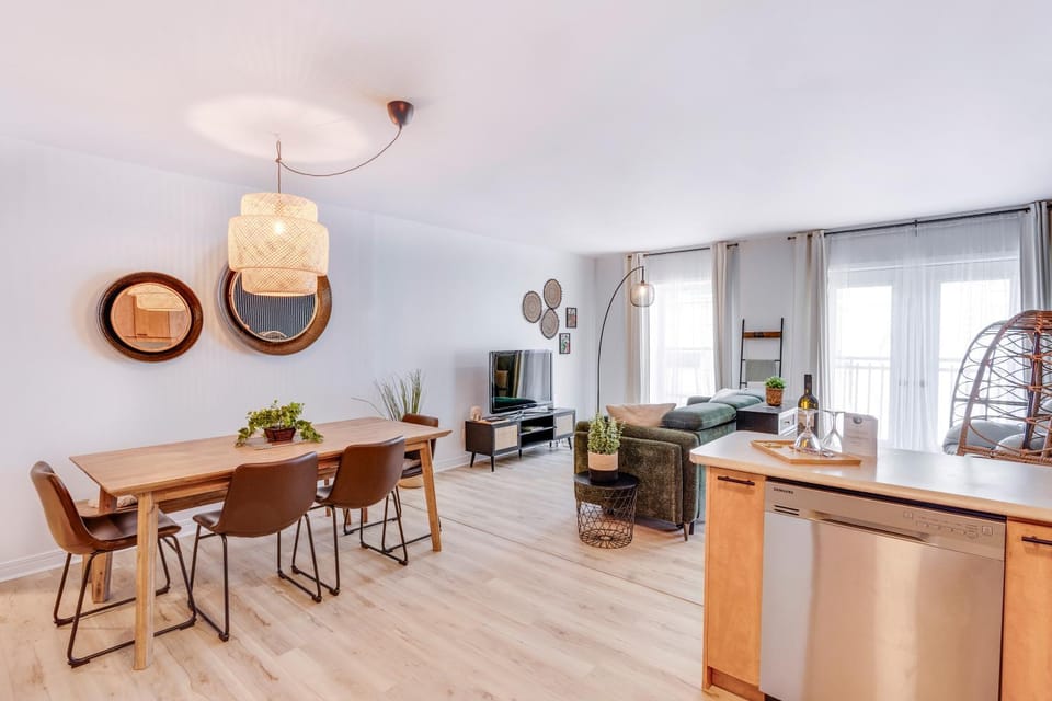Condo 201 - District Branché St-Roch Parking inclus Apartment in Quebec City