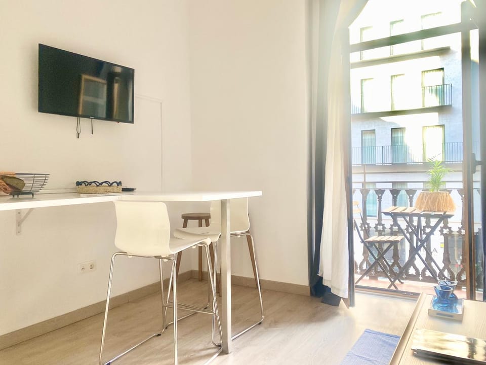 TV and multimedia, Kitchen or kitchenette, Dining area