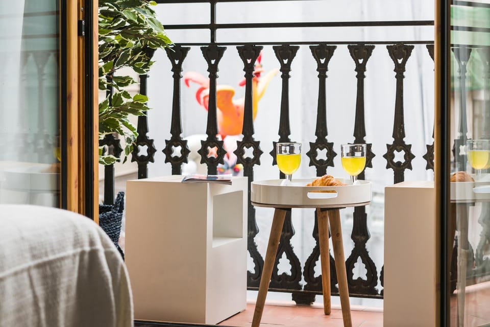 Balcony/Terrace, Decorative detail, Bedroom