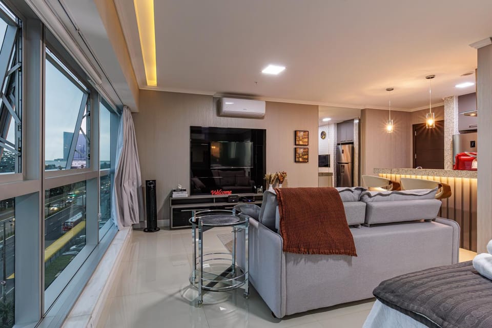 TV and multimedia, Kitchen or kitchenette, Living room, Dining area, air conditioner