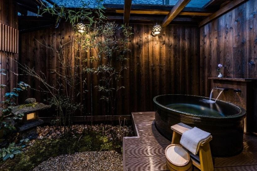 Garden, Hot Tub, Garden view