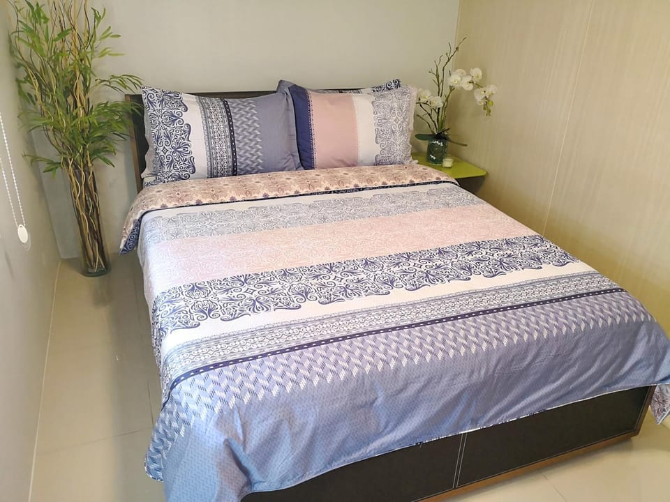 Bed, Decorative detail, Bedroom