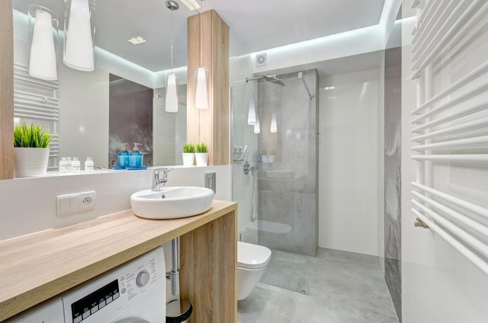 Shower, Bathroom