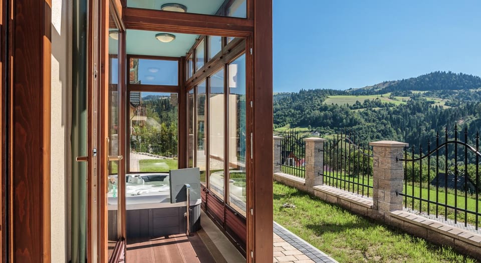 Hot Tub, Balcony/Terrace