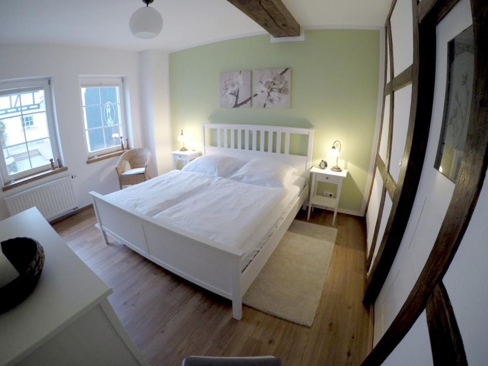 Photo of the whole room, Bedroom