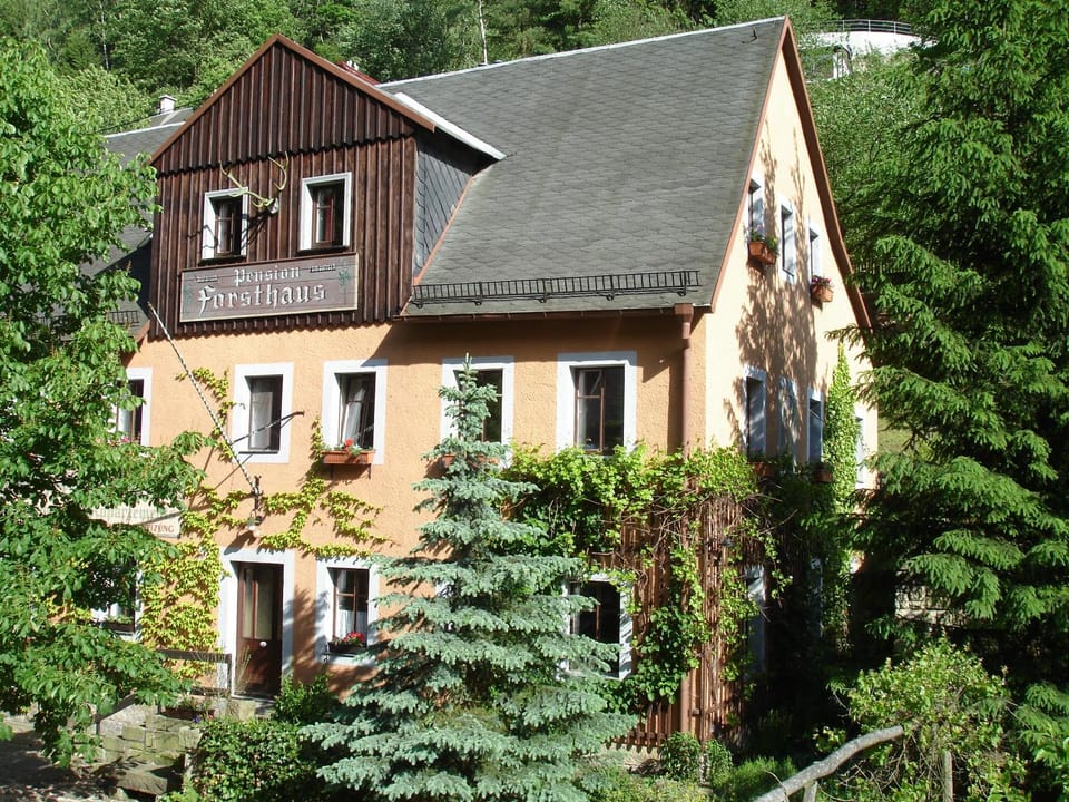 Property building, Hiking