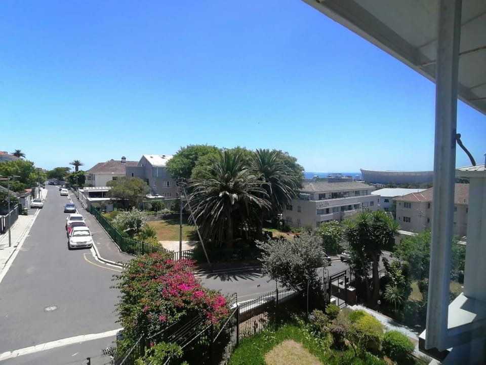 Spring, Day, Neighbourhood, Natural landscape, Sea view, Street view