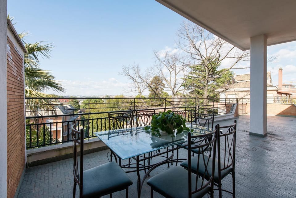 Balcony/Terrace, City view, Garden view, Inner courtyard view