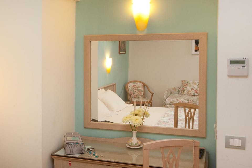 Decorative detail, Bedroom