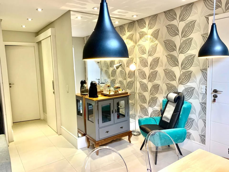 Coffee/tea facilities, Decorative detail, Seating area