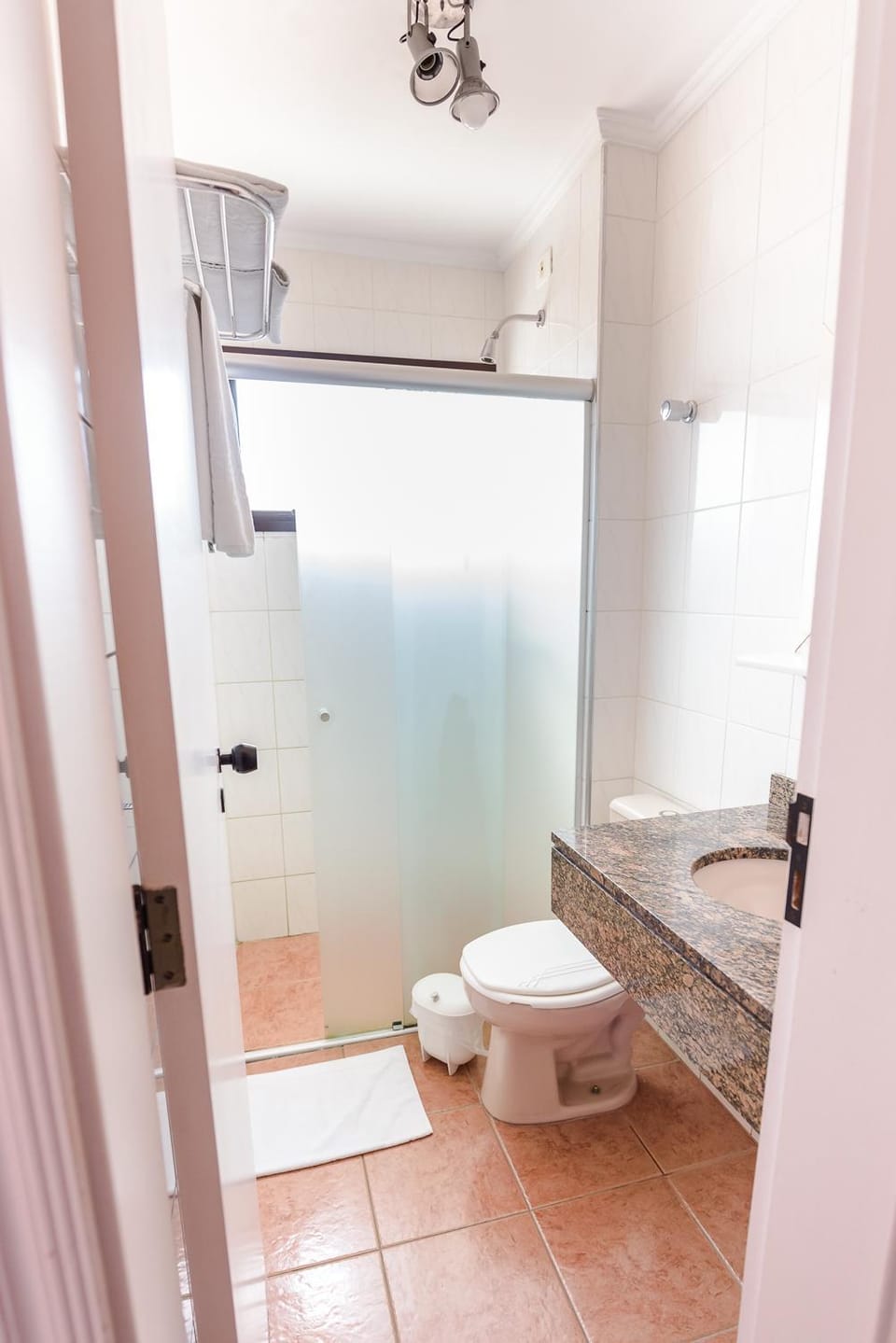Shower, Bathroom, towels