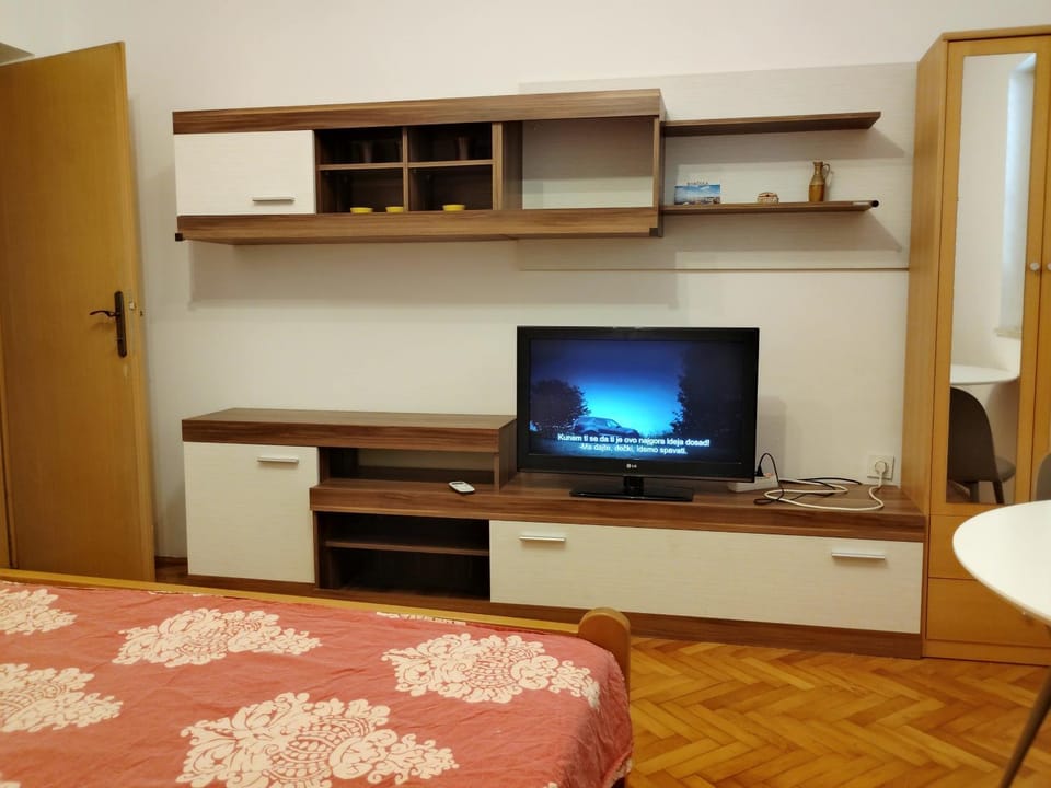 Other, internet, air conditioner
