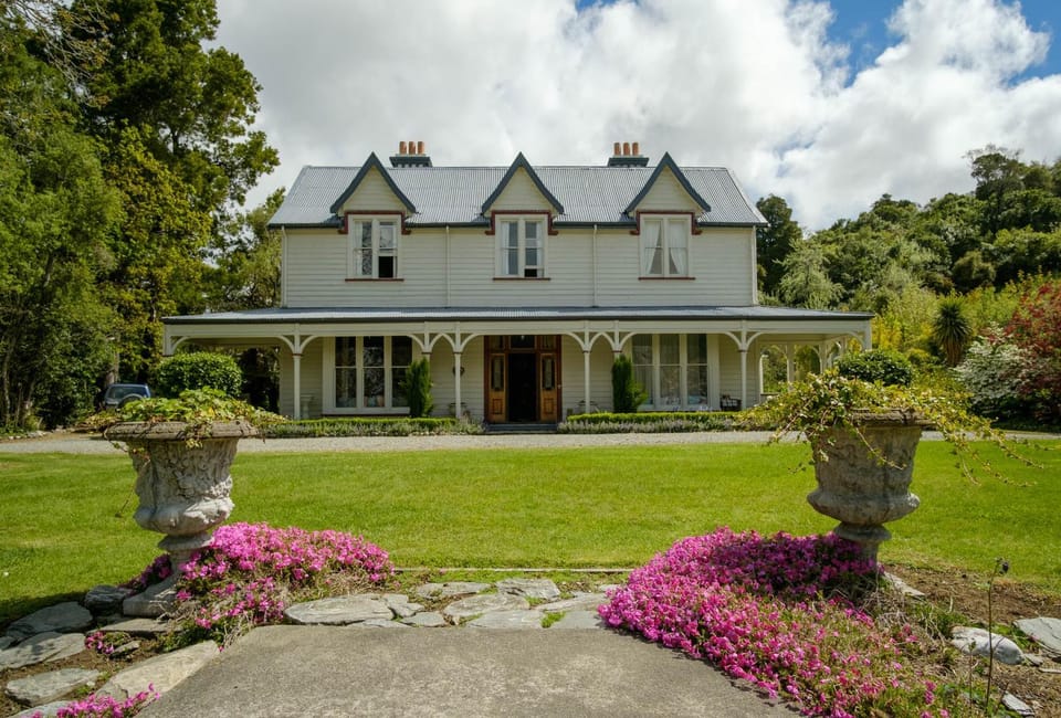 Property building, Garden