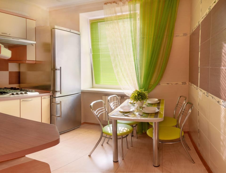 Coffee/tea facilities, Kitchen or kitchenette, Seating area