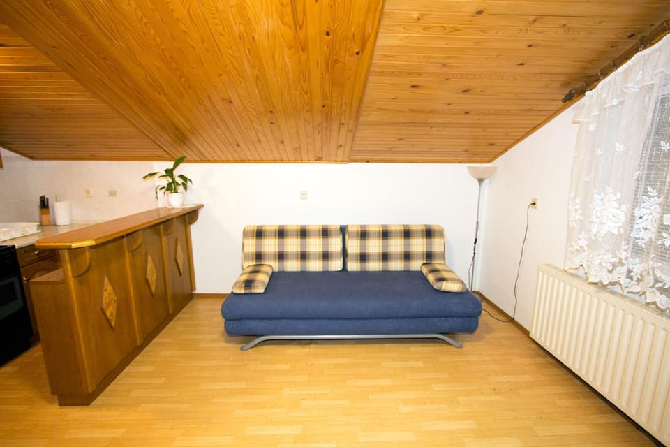 Bed, Living room