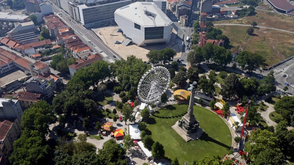 Property building, Bird's eye view, City view, Garden view, Landmark view, Street view