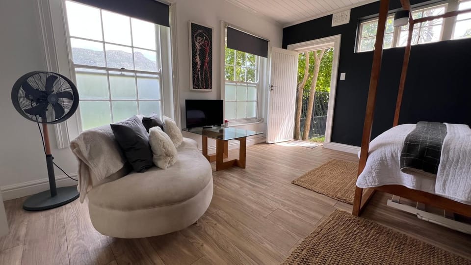 Living room, Photo of the whole room, Bedroom