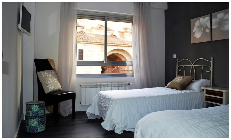 Property building, Photo of the whole room