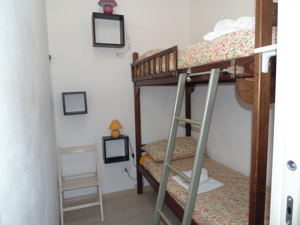 bunk bed