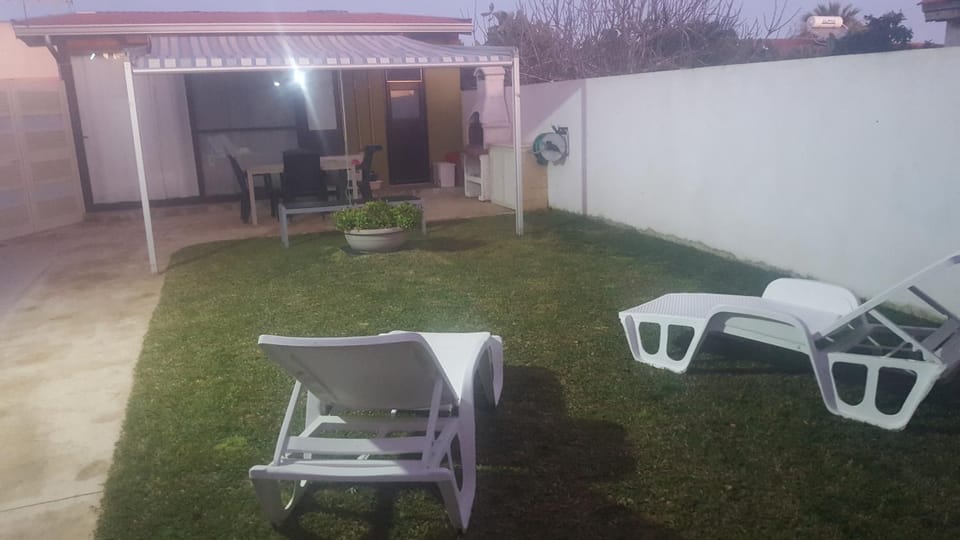 Property building, Patio, Facade/entrance