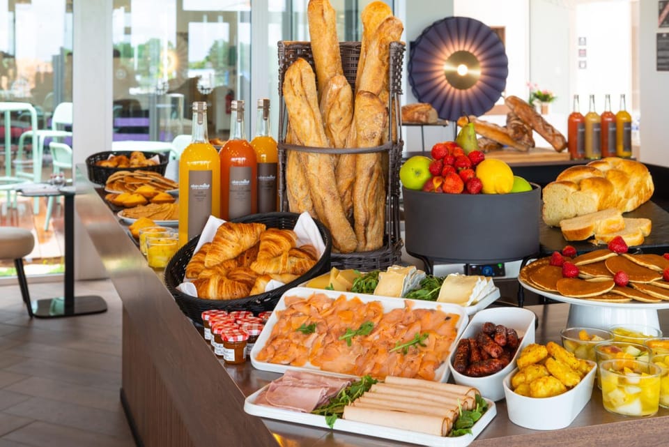 Breakfast, Buffet breakfast