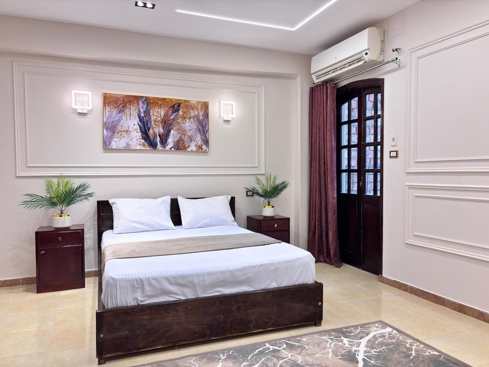 Bed, Photo of the whole room, Bedroom, air conditioner