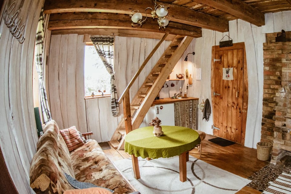 Sunny Nights Homestead Rustic House Hostel in Lithuania
